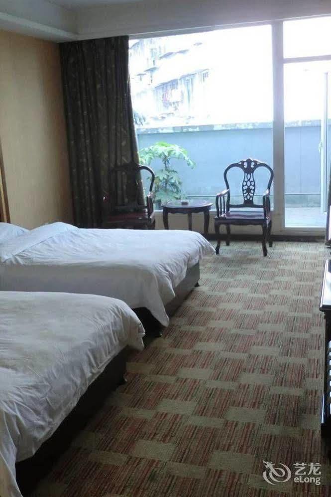 Huayu South City Hotel Wenjiang Ngoại thất bức ảnh